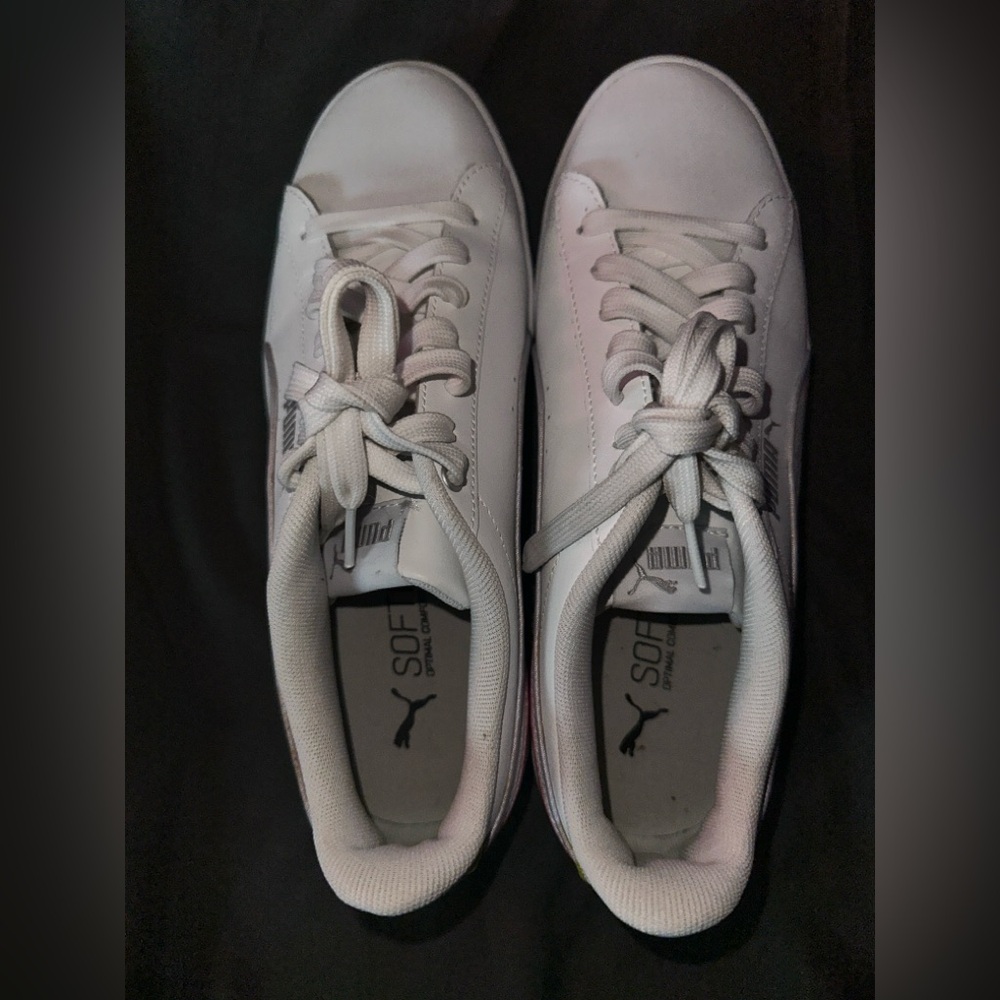 Puma women’s sneakers NEW 8.5